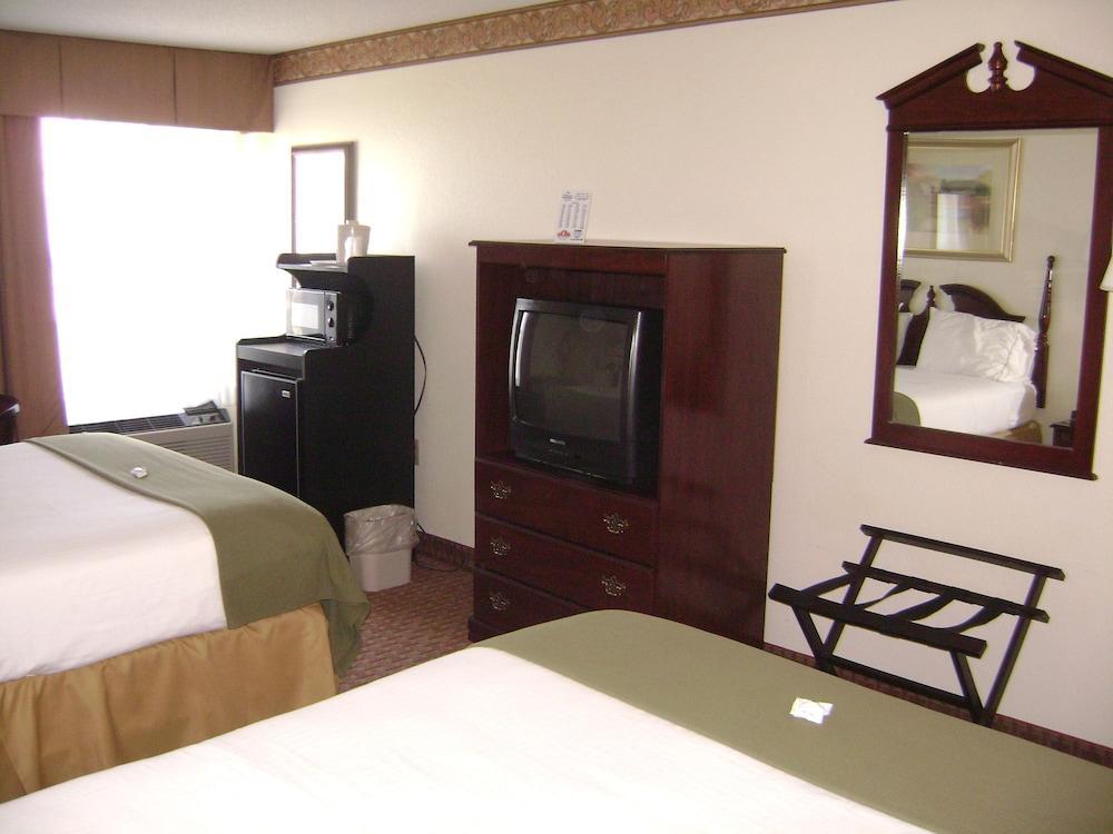 Holiday Inn Express Wilson I-95 By Ihg Экстерьер фото